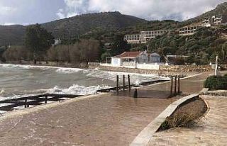 Datça’da sağanak yağış ve fırtına kurumlar...