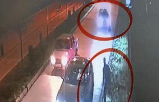 Dehşet saçan aracın polise çarpma anı kameraya...