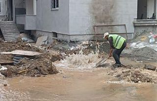 Delinen doğal gaz borusu ekipleri alarma geçirdi