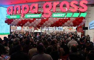 Denizli’de zincir marketin indirimli açılışı...