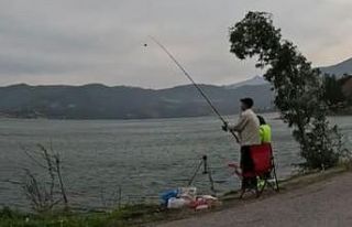 Derbent Barajı’nda 300 amatör balıkçı gökkuşağı...