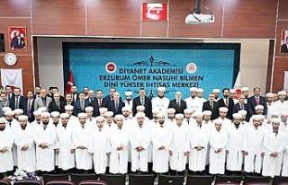 Diyanet Akademisi’nde mezuniyet heyecanı