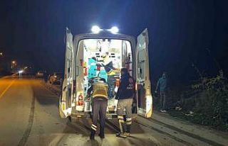 Düzce’de minibüs ile otomobil çarpıştı 3 kişi...