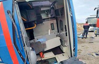 (Düzeltme) Cezaevi nakil aracı devrildi, 7 jandarma...