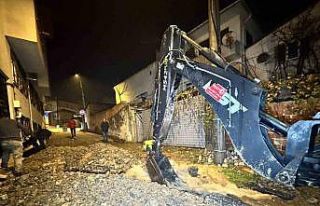 Edirne’de patlayan borudan fışkıran su metrelerce...