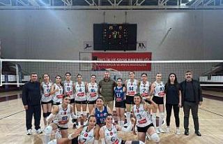 Elazığ Belediyespor Kadın Voleybol Takımı dolu...