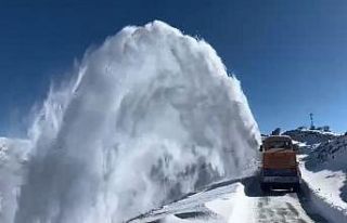 Elazığ’da kapalı köy yollarında çalışmalar...