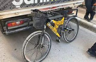 Elazığ’da pikaba çarpan bisikletli yaralandı