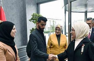 Emine Erdoğan, "Soykırımın Kadın Tanıkları:...