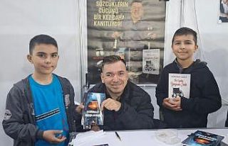 Engelsiz yazar okuyucularıyla bir araya geldi