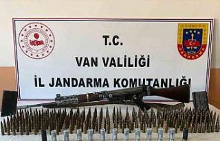 Erciş’te Belçika yapımı uzun namlulu silah ele...