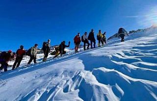 Erek Dağı’na zirve tırmanışı