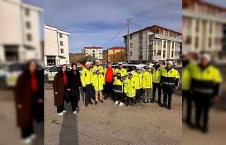 Erzincan Emniyetinden Engelliler Günü’nde öğrencilere...