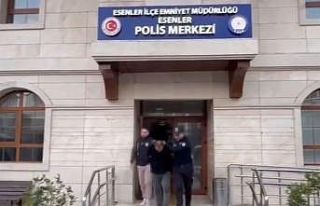 Esenler’de minibüste bir kadının cep telefonu...