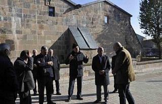 Esenlik Külliyesinde 8 milyon liralık dayanışma...