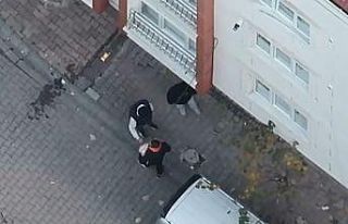 Esenyurt’ta uyuşturucu satışı yapan şahıslar...