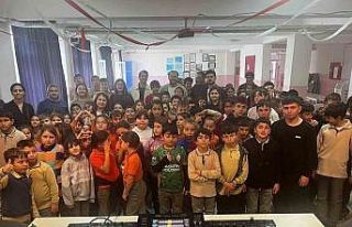 Eskişehir’de öğrenciler DJ ile buluştu