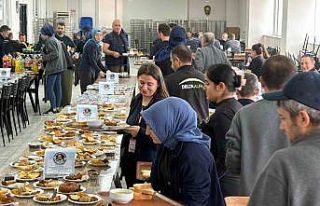 Fabrika işçilerinden yürek ısıtan destek