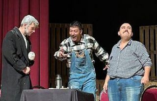 "Fareler ve İnsanlar" Yıldız Kenter Sahnesi’nde...