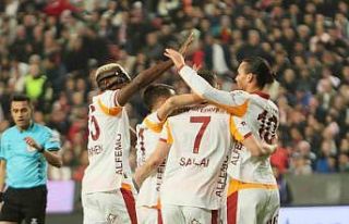 Galatasaray, Antalyaspor’a karşı yenilmezlik serisini...