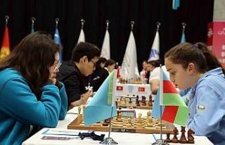 Gaziantep’te satranç tarihine geçen çifte şampiyona...