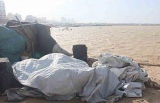 Gazze’de şiddetli fırtına Filistinlilerin sığındığı...