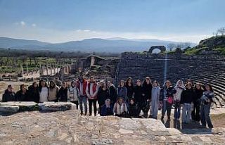 Gençler, tarih dolu bir gün geçirdi