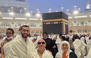 Görme engelli Ramazan amca ve Nuriye teyze umreye...