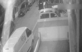 Güvenlik kameralarını saniye saniye izleyerek hırsızları...