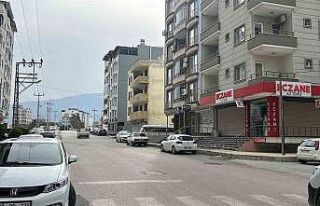 Hatay’da kuvvetli fırtına etkisini hissettirdi