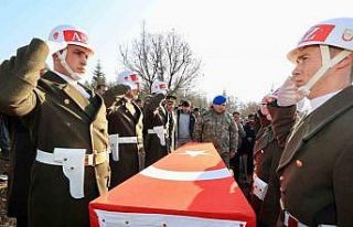 Hayatını kaybeden uzman çavuş Arı, son yolculuğuna...