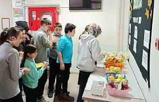 Hisarcık AİHL’de dürüstlük marketi açıldı