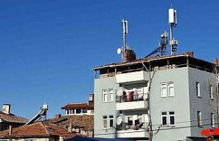 Hisarcık’ta mahalle sakinlerinden baz istasyonuna...