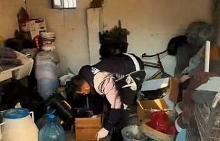 Iğdır’da kaçak alkol operasyonu: 4 kişiye para...