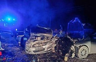 İki otomobil çarpıştı: 5 yaralı