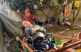 İlkel teleferikle okula gidebilen engelli Tunahan...