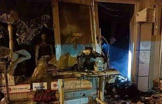 Isparta’da iç giyim mağazasında çıkan yangın...