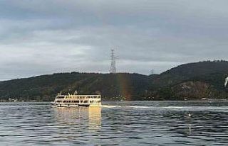 İstanbul Boğazı’nda gökkuşağı şöleni