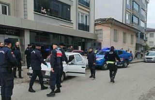 Jandarma personelini yaralayan sürücü, kovalamaca...
