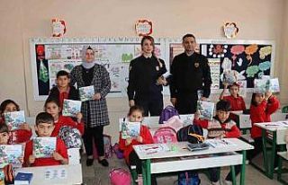 Jandarmadan öğrencilere trafik ve asayiş eğitimi