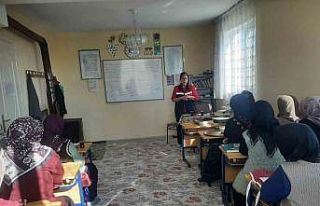 Kadın çiftçilere yönelik eğitimler sürüyor