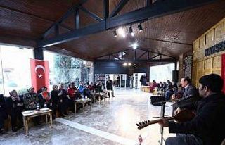 Kadın muhtarlar, seçme ve seçilme hakkını müzik...