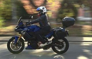 Kadın sürücü İspanya’dan Türkiye’ye motosikletle...