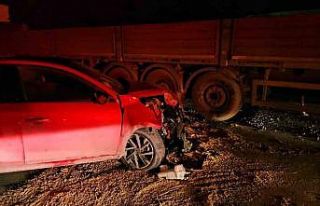 Kağıthane’de makas atan sürücü, park halindeki...