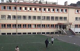 Kahramanmaraş’ta yarım asırlık okul yıkılmayı...