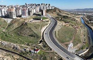 Kahramanmaraş’ta yenilenen bulvar trafiğe açıldı