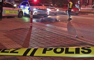 Kamyon ile çarpışan motosikletin 17 yaşındaki...