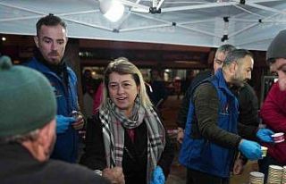 Kandilde dualar edildi ağızlar tatlandı