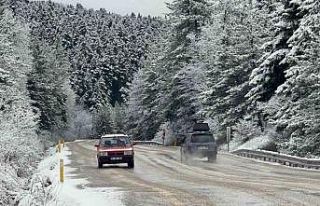 Karabük-Bartın kara yolu beyaza büründü