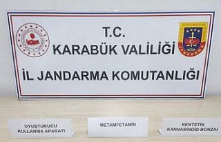 Karabük’te 81 sentetik hap ele geçirildi